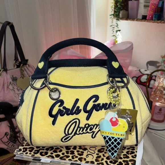 RARE GIRLS GONE JUICY VINTAGE JUICY COUTURE BOWLER BAG - Picture 1 of 9